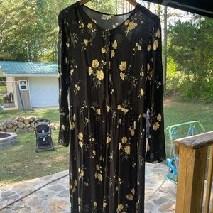 Old Navy Black and Yellow Floral Dress long sleeve dress with pockets sizeLG
